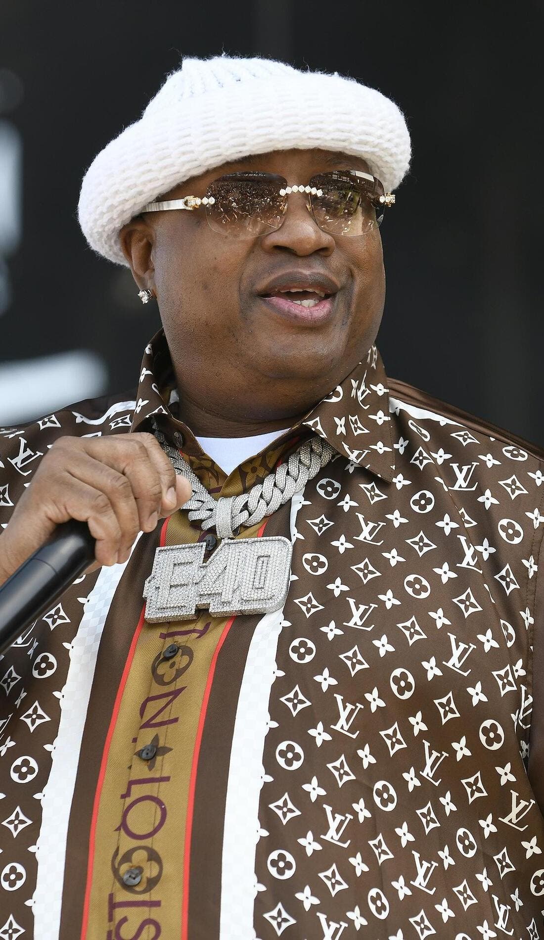 E-40 performing