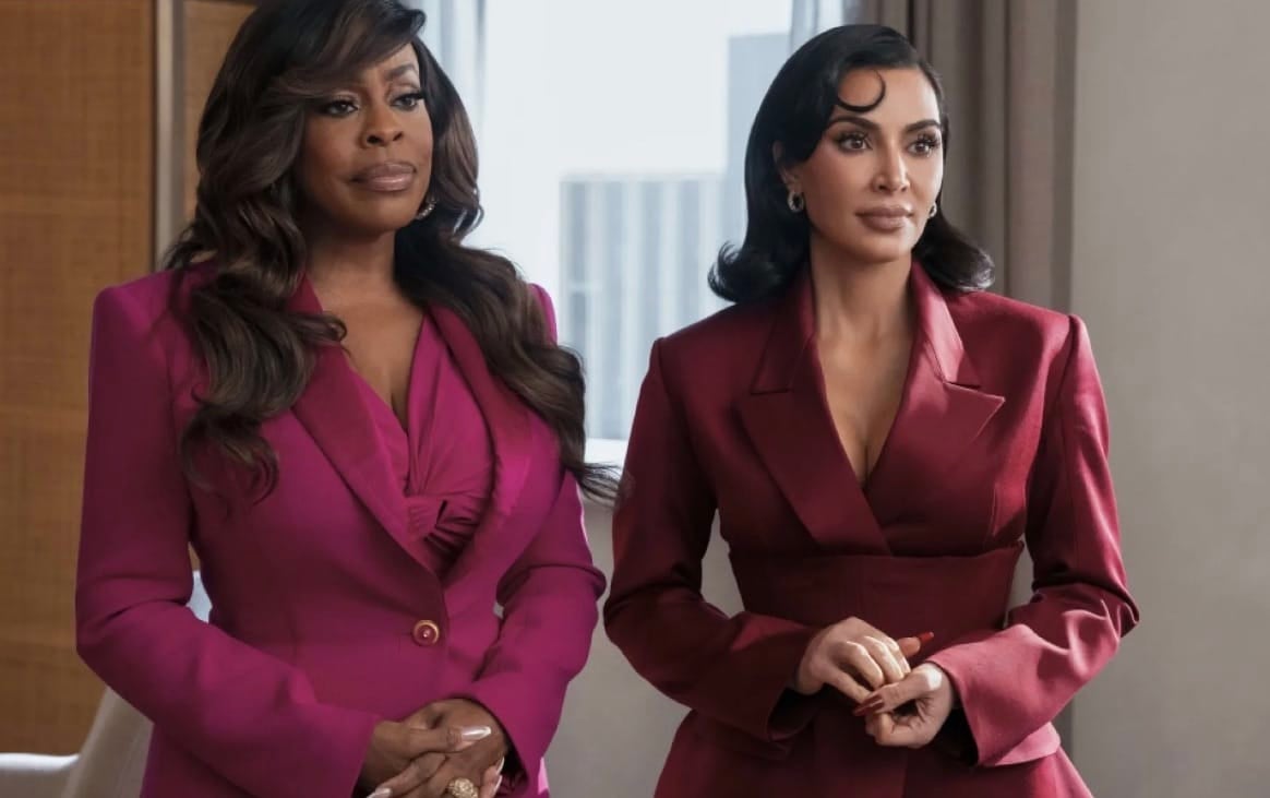 Niecy Nash-Betts and Kim Kardashian in All&rsquo;s Fair