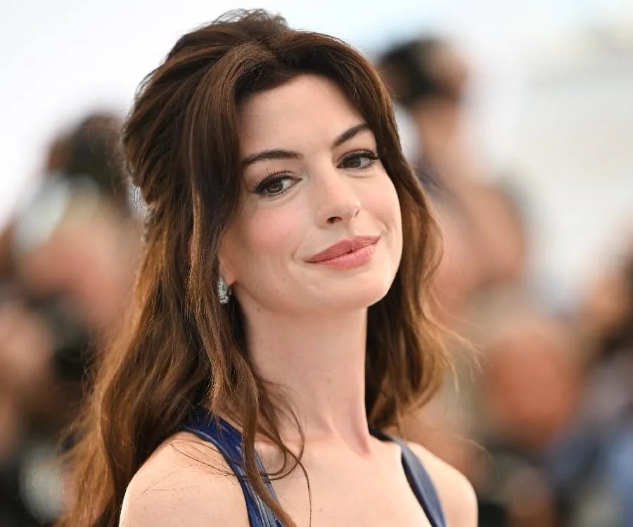 Anne Hathaway at a red carpet premiere. She gave Tom Cruise's Digger five stars in her first-ever Letterboxd review.