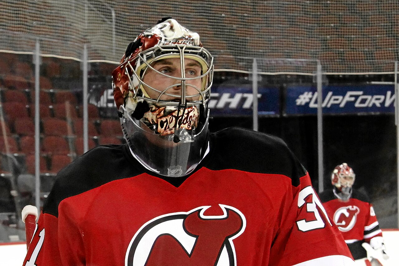 Scott Wedgewood in goal