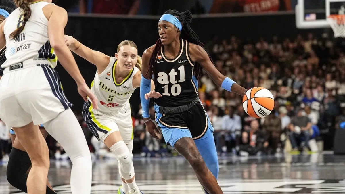 Atlanta Dream guard Rhyne Howard, whose fourth foul before halftime in Game 2 forced the Dream to manage their stars&rsquo; minutes against the Liberty.