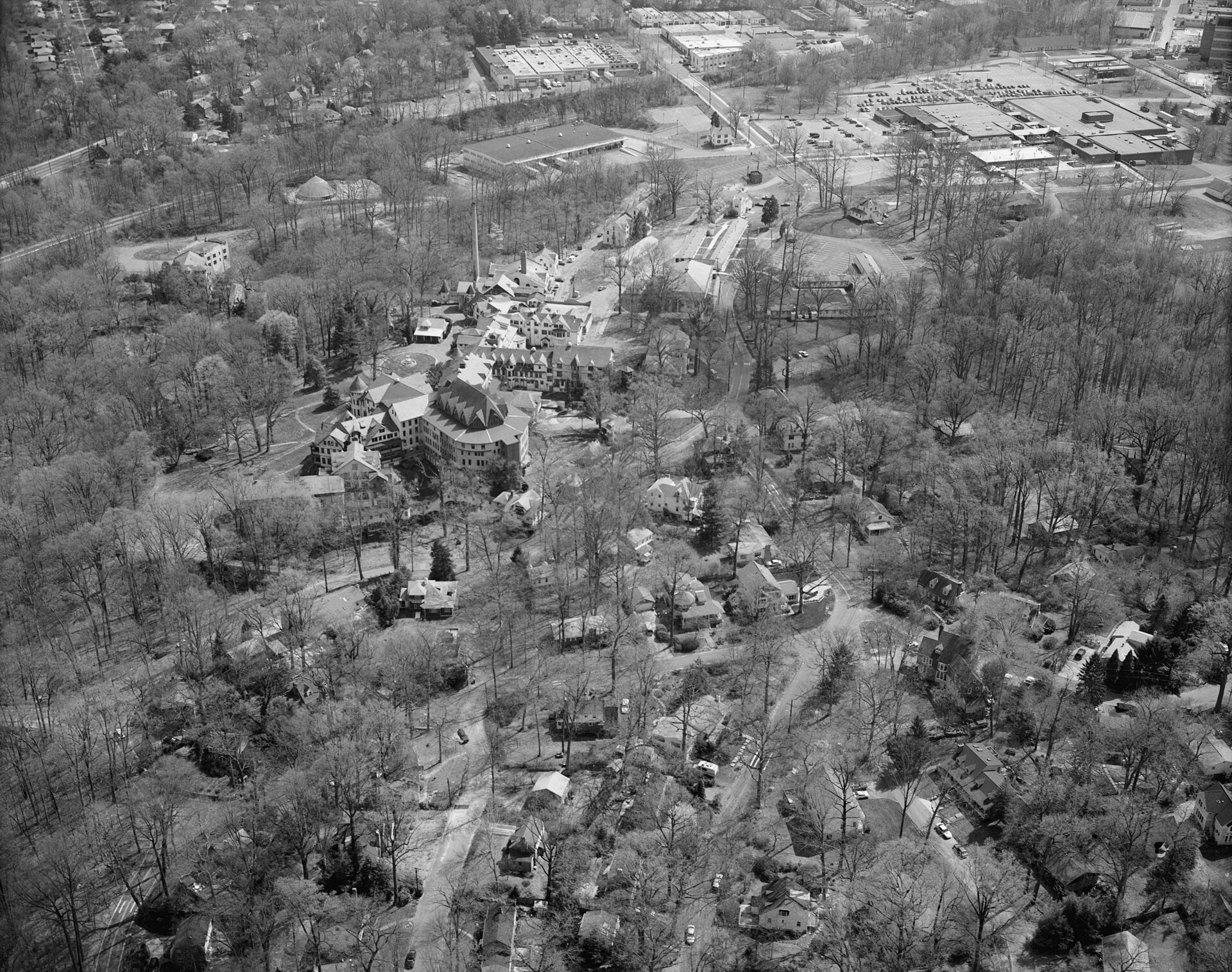 A bright residential neighborhood of single-family homes (file photo)