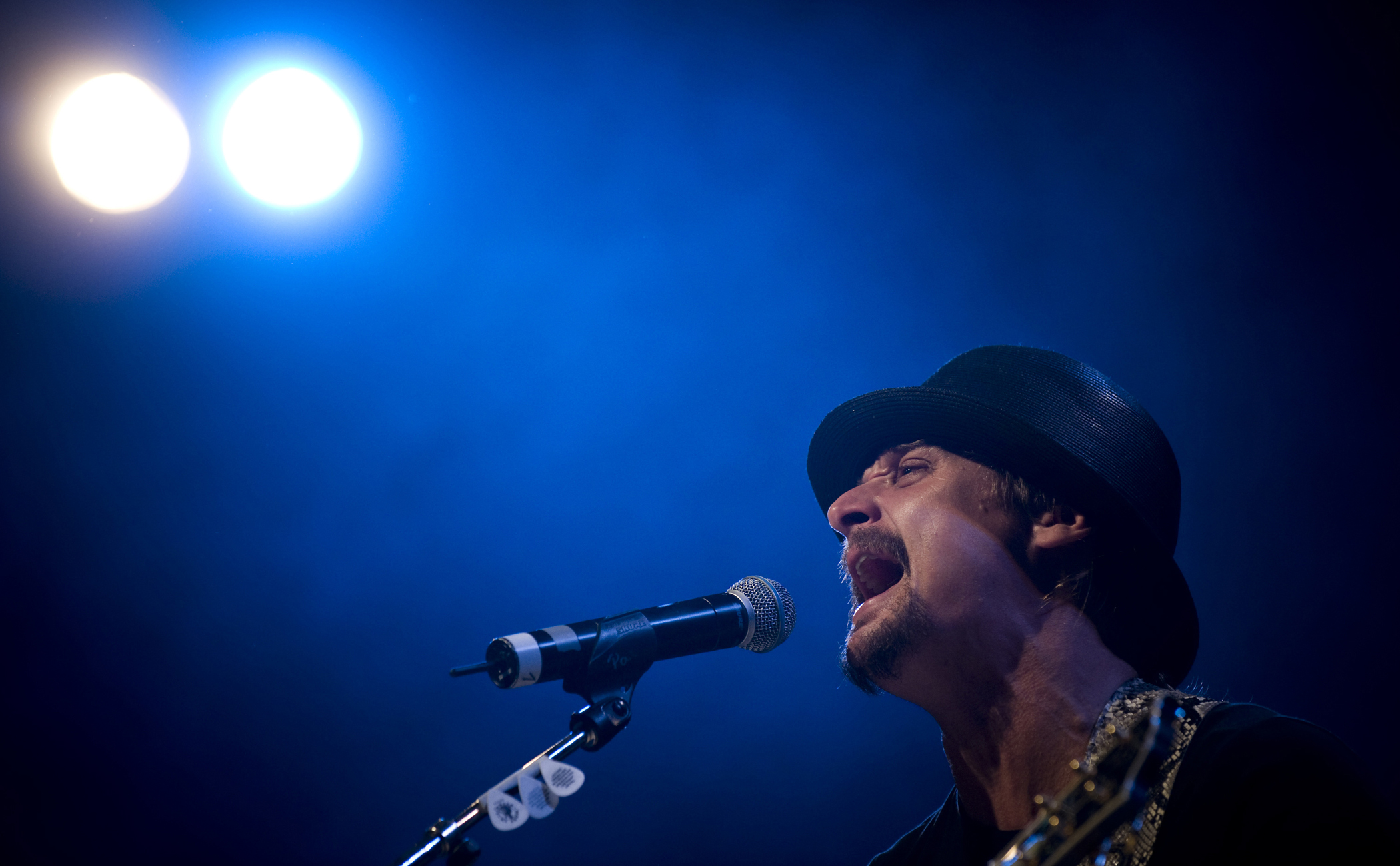 Kid Rock performing live