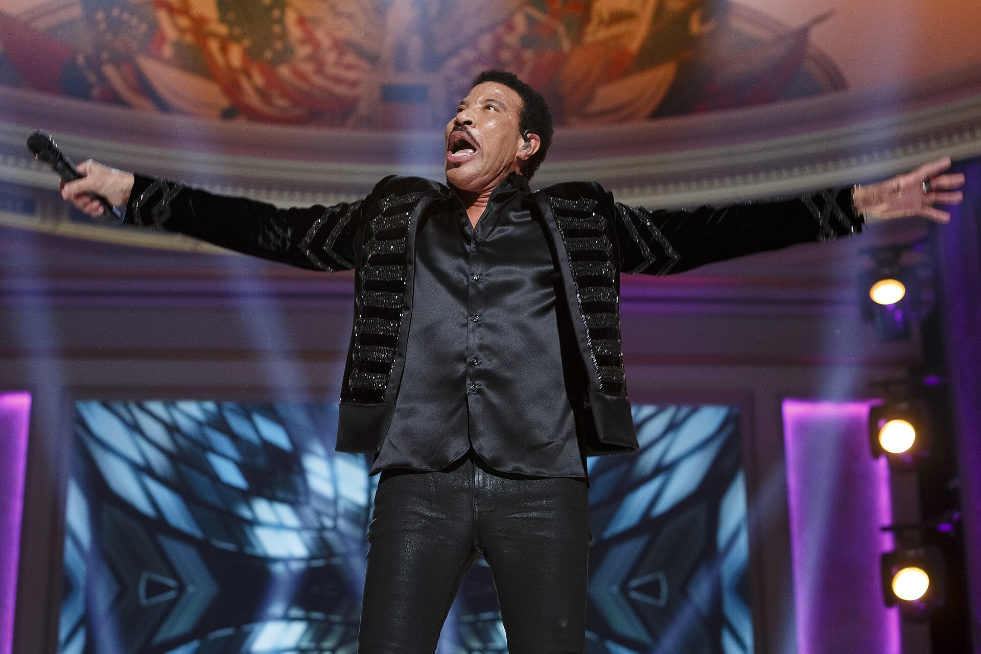 Lionel Richie performing at the Library of Congress Gershwin Prize tribute concert in 2022