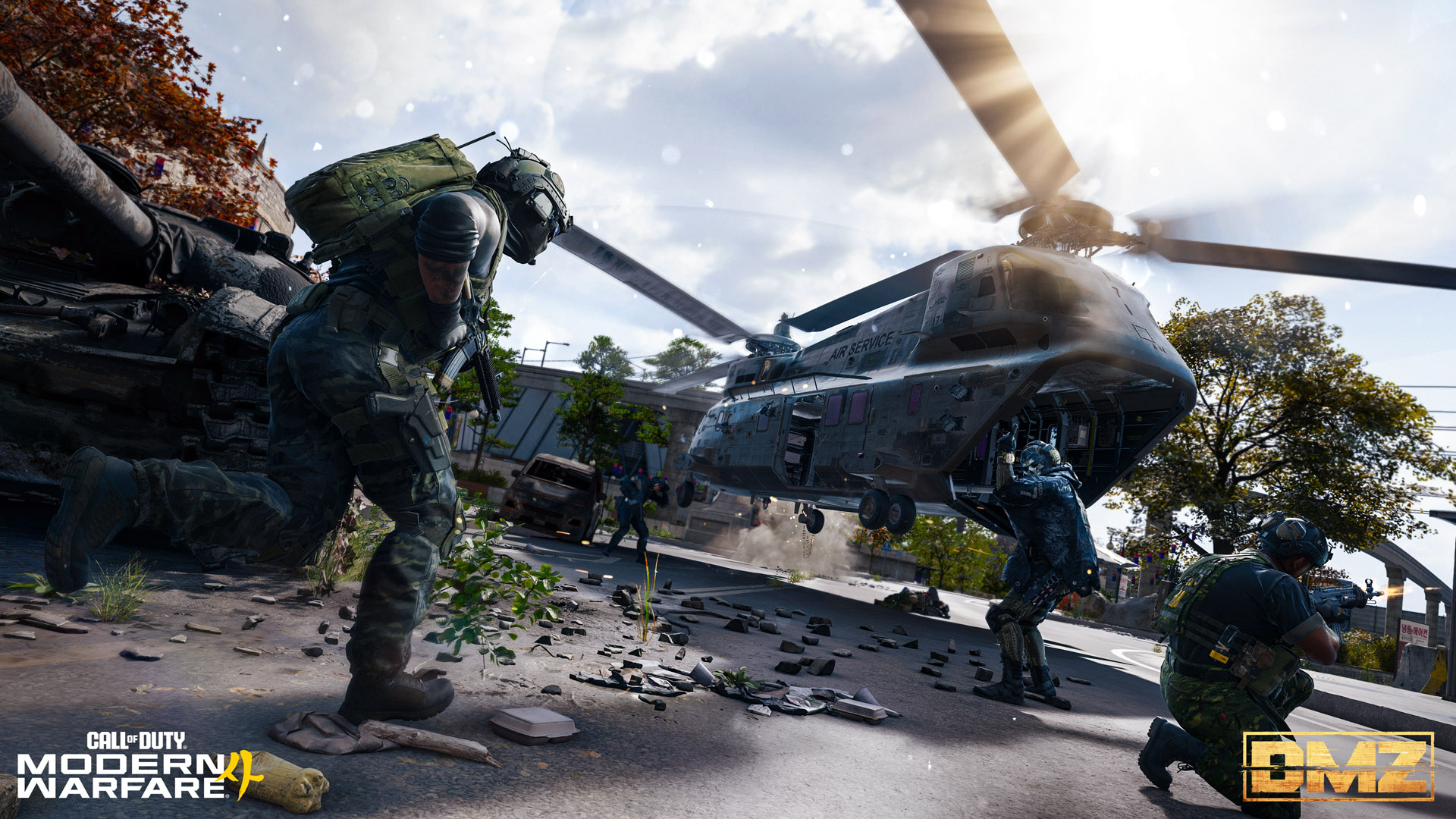 Modern Warfare 4 DMZ screenshot showing a helicopter extraction