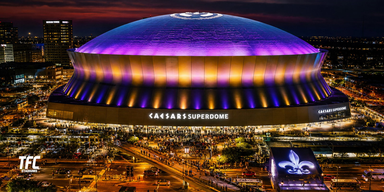 Caesars Superdome in New Orleans at night.
