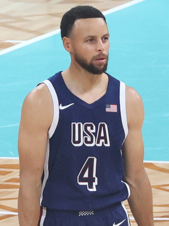 Steph Curry on the court during the 2024 Olympics