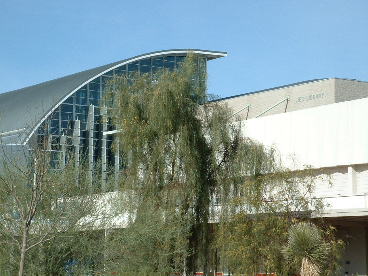 Lied Library on the UNLV campus in bright daylight