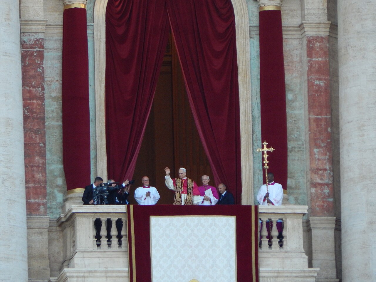 Pope Leo XIV waving to the faithful (file photo)