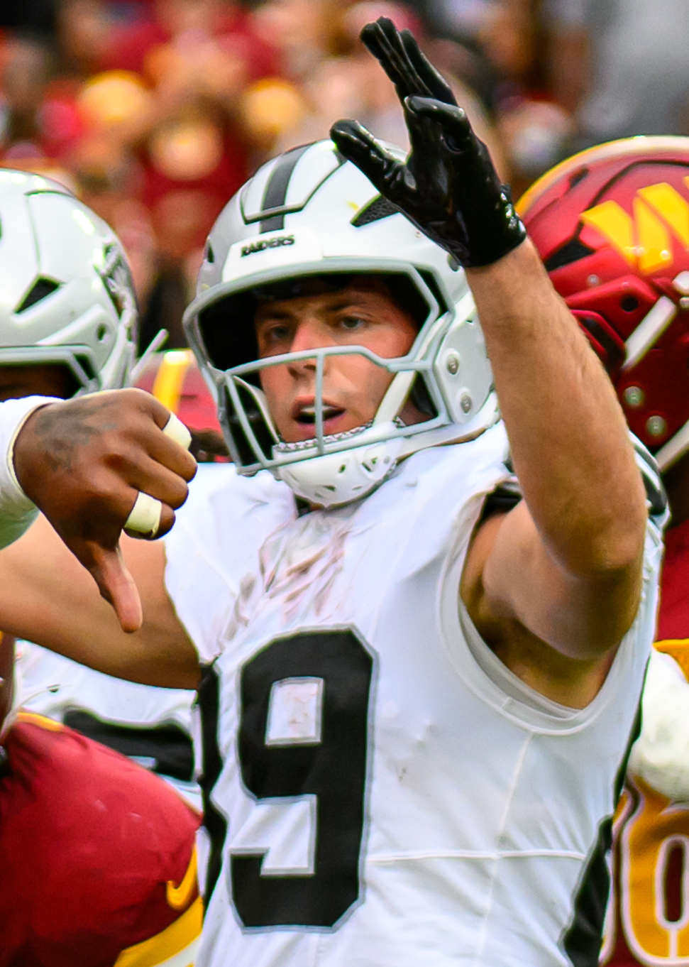 Raiders tight end Brock Bowers on the field