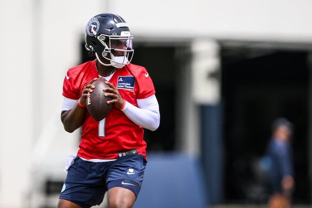 Titans quarterback Cam Ward threw for 222 yards but couldn't overcome three first-half turnovers