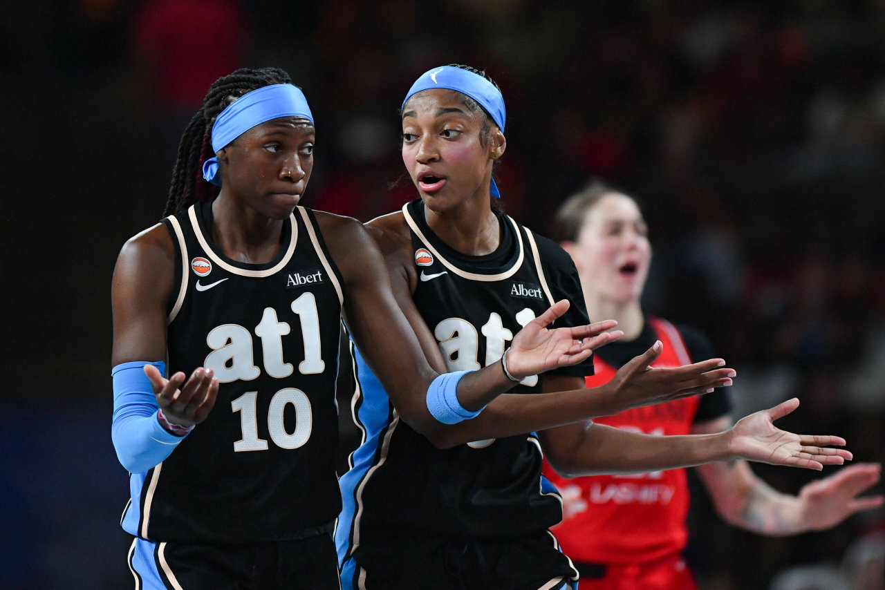 Rhyne Howard (10) and Angel Reese of the Atlanta Dream during a WNBA game at the Gateway Center