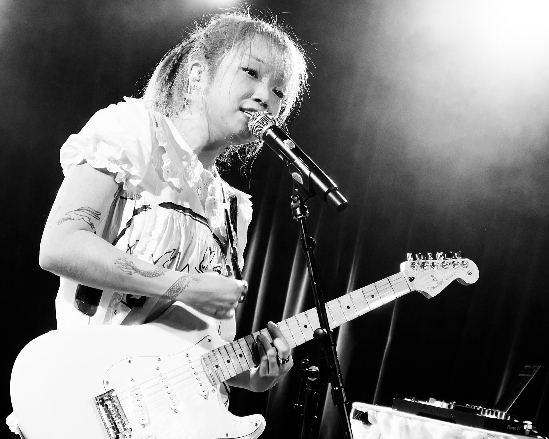 Tiffany Day performing