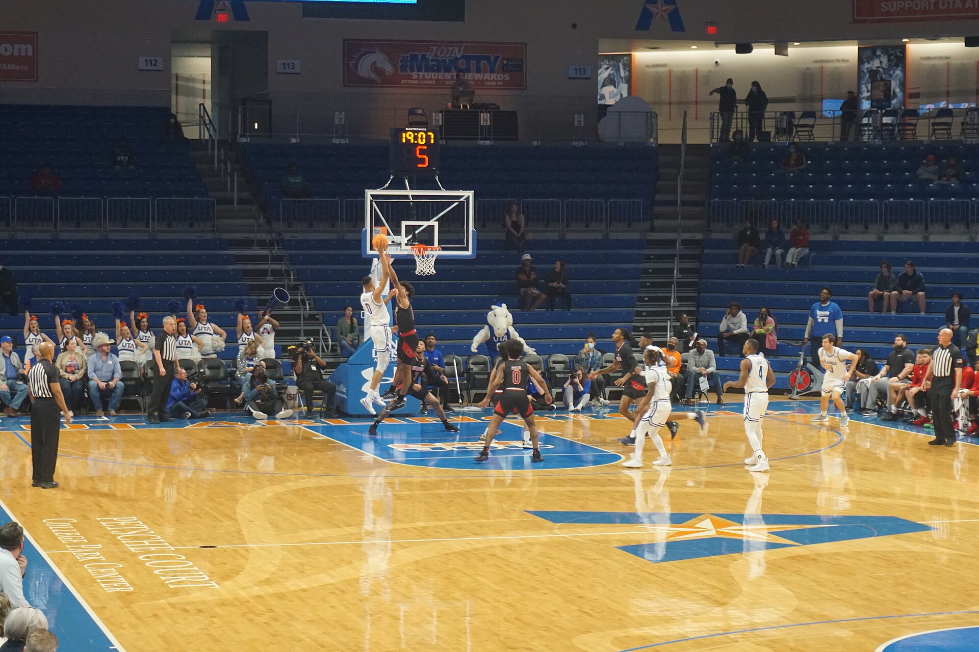 Arkansas State Red Wolves basketball in-game action