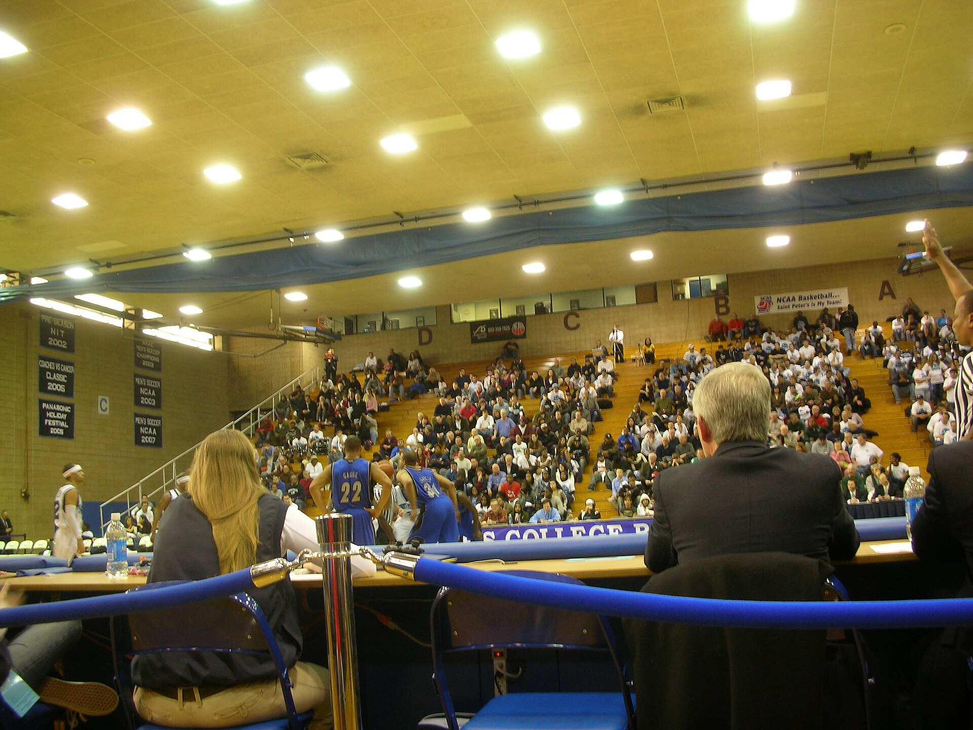 Saint Peter's Peacocks in game action at the Yanitelli Center
