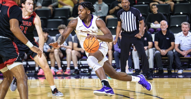 Tennessee Tech Golden Eagles basketball in action